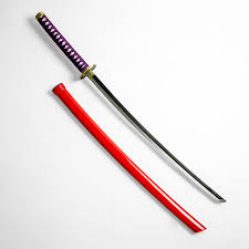 Espada Ryūjin Jakka de Bleach inspirada en Yamamoto, katana japonesa con diseño tradicional y estética de fuego decorativa.